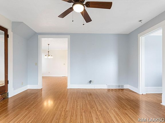 5th image of 307 S Niles St