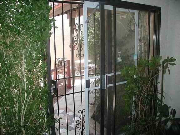 5th image of 2521 Swan Ln