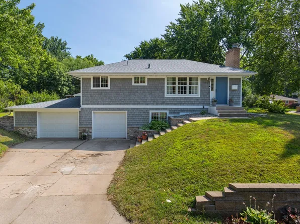 7729 Plymouth Ave N, Golden Valley, MN 55427