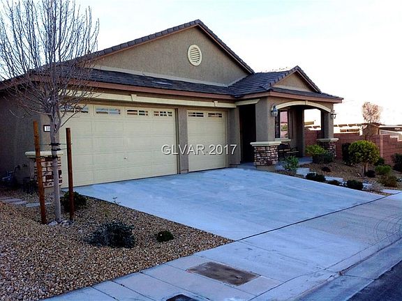 3rd image of 1029 Bonita Bluffs Ave