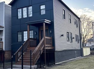 4162 S Wells St #1, Chicago, IL 60609