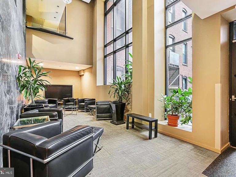 1211 Light St #204 — Photo 4