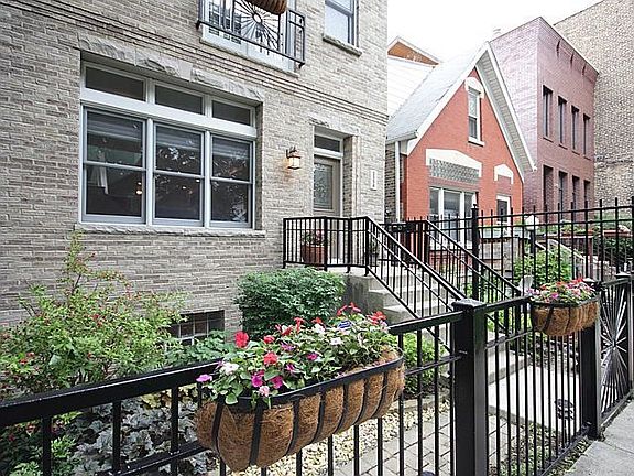 2nd image of 2158 N Claremont Ave #1