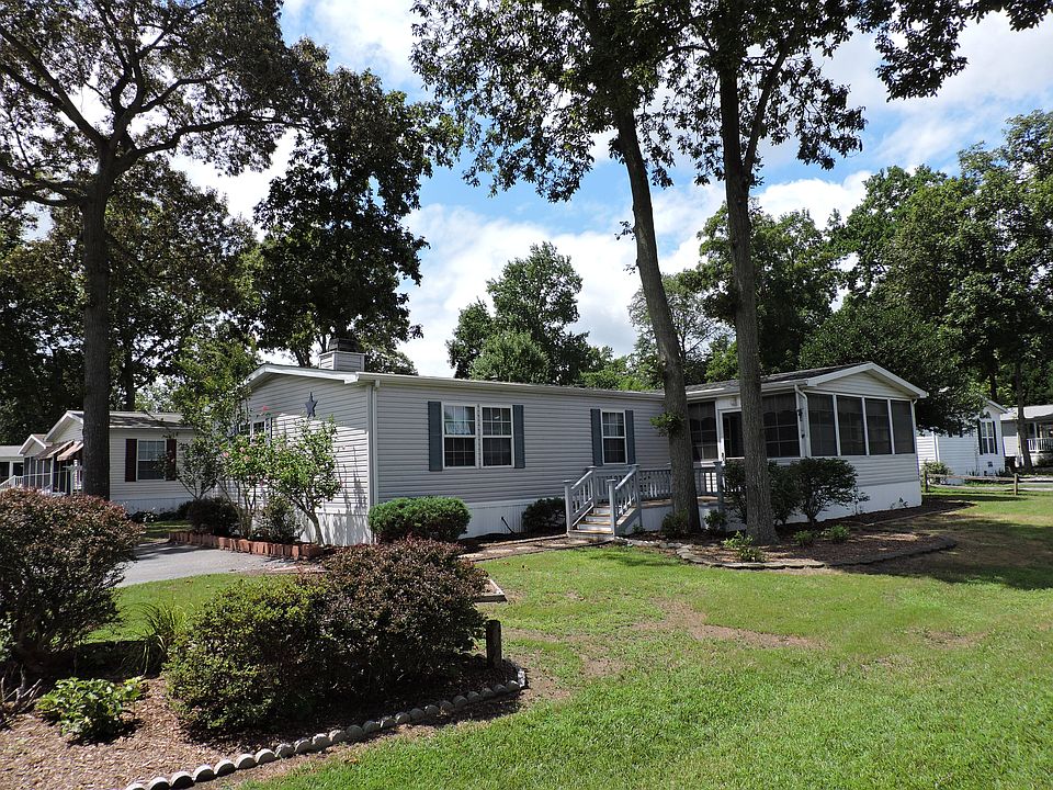 1st image of 26398 Creekwood Cir