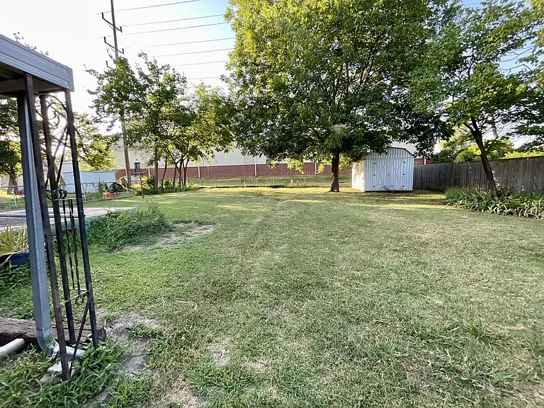 905 Cottonwood St — Photo 21