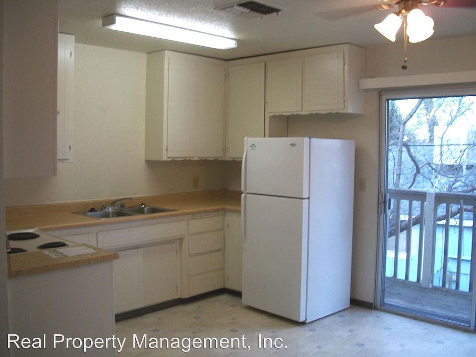 2nd image of 1118 Layton Rd APT 4