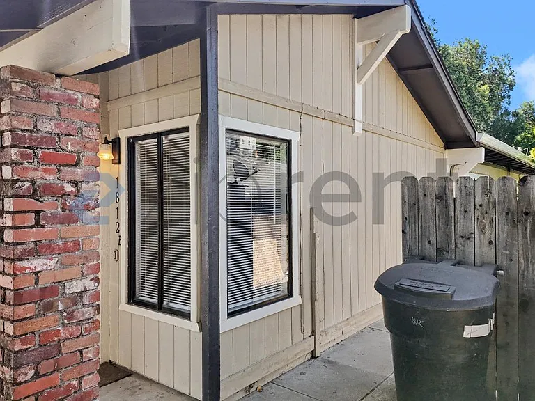 1812 Cirby Way #B — Photo 23