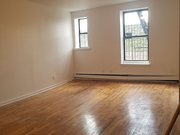 4th image of 230 4th Ave APT 2R