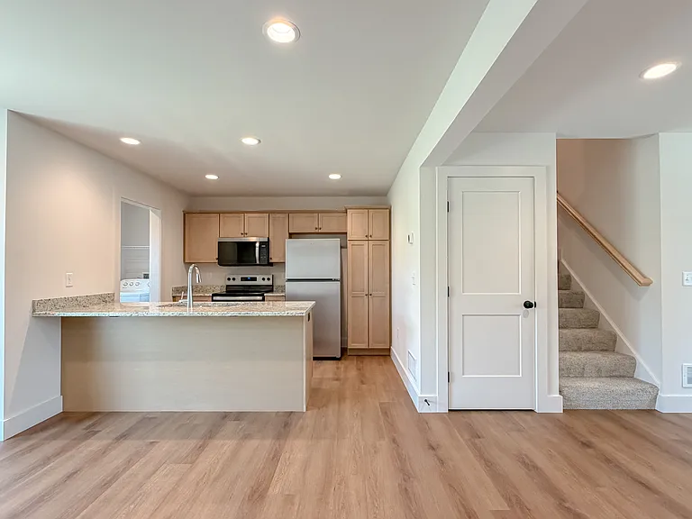 273 Locust St — Photo 12