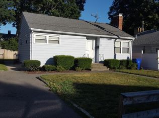 919 Bullocks Point Ave, Riverside, RI 02915