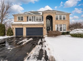 9 Greyshire Ct, Algonquin, IL 60102