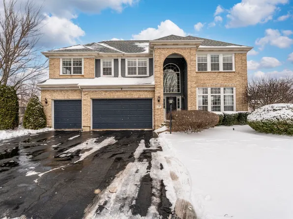 9 Greyshire Ct, Algonquin, IL 60102