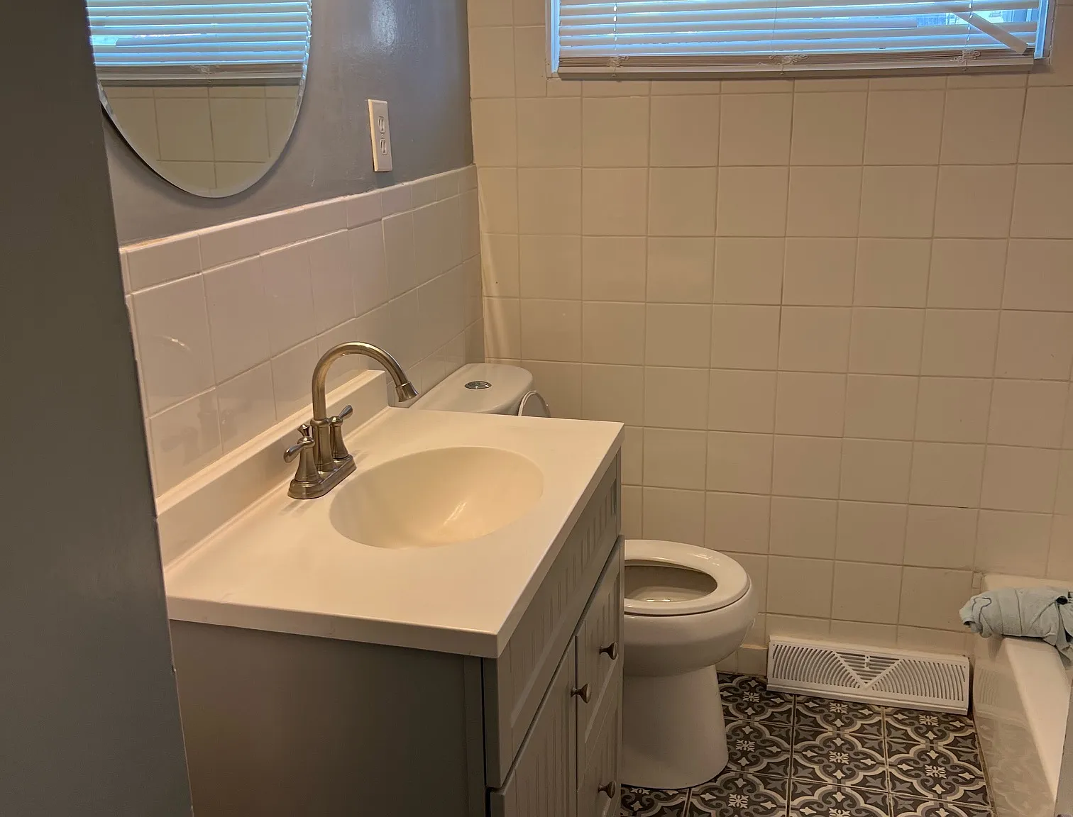 7345 College Ave — Photo 2