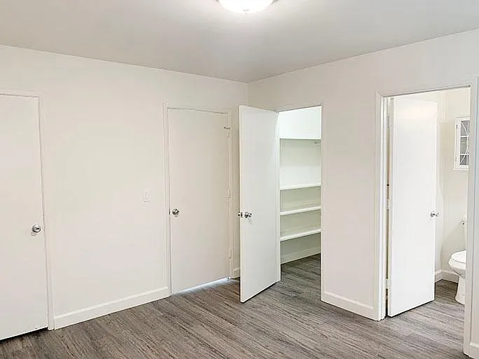 2421 Palmetto Ave #6 — Photo 15