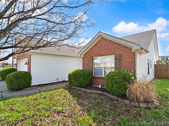 2nd image of 206 Riddle Street