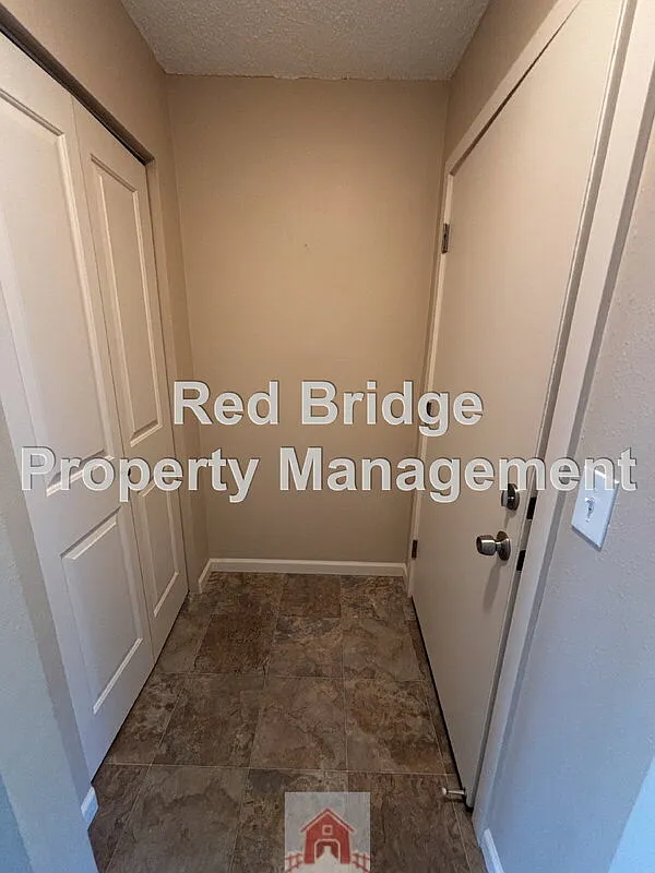 1 bed, 1.0 bath, 675 sqft, $1,350 — Photo 3