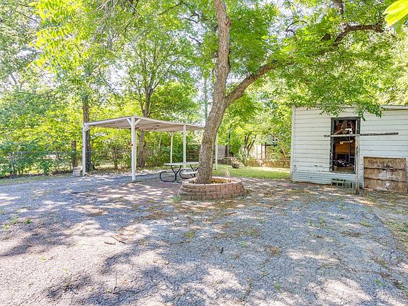 5th image of 2717 Weisenberger St #A