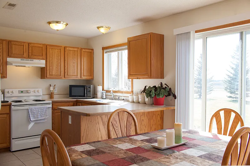3 bed, 2.0 bath, $1,585 — Photo 4
