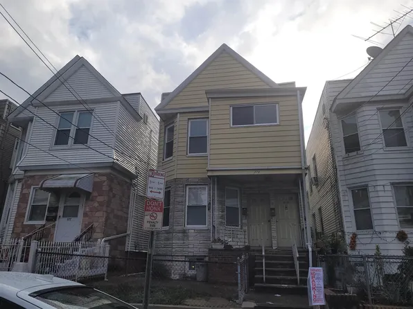 379 Union Street image 1 of 11