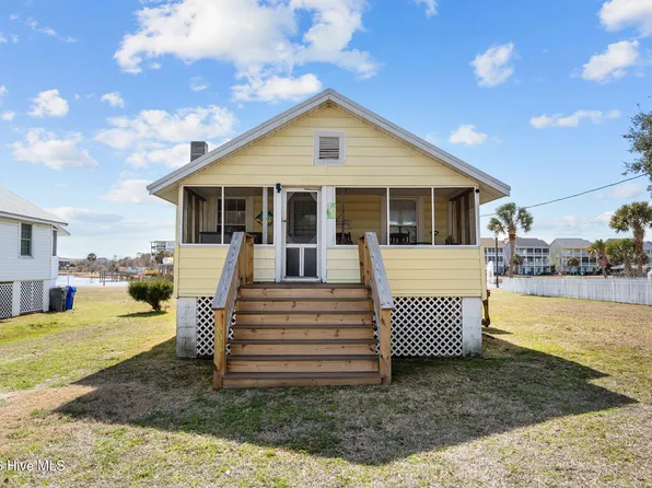 305 Atlanta Avenue, Carolina Beach, NC 28428