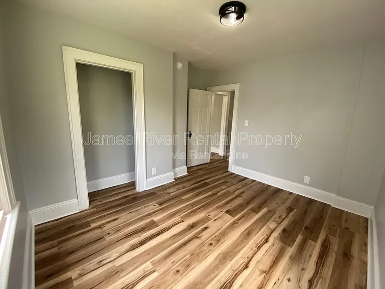 2020 Rose Ln — Photo 12