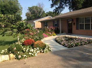 1204 NE 3rd St, Bentonville, AR 72712