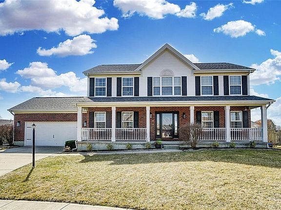 3rd image of 6056 Laurel Ln