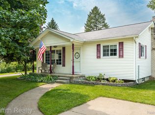 770 McMunn St, South Lyon, MI 48178