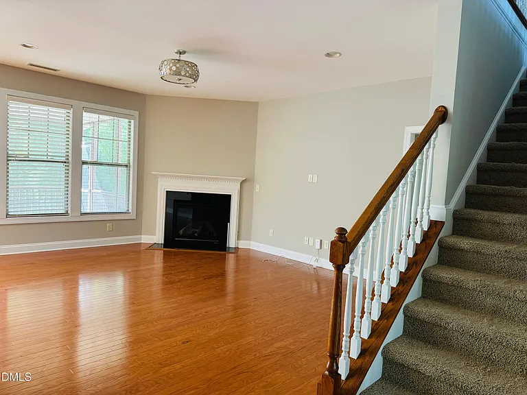 3913 Wedonia Dr — Photo 6