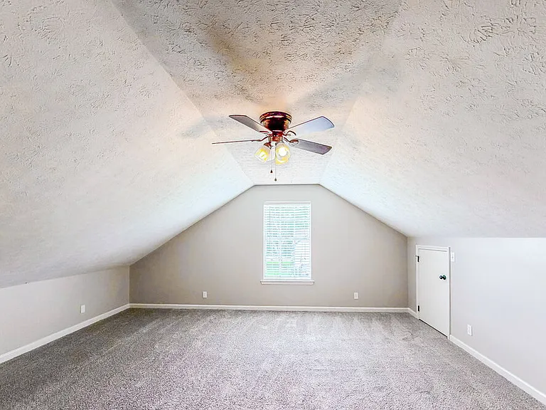 142 S Birchwood Dr — Photo 15