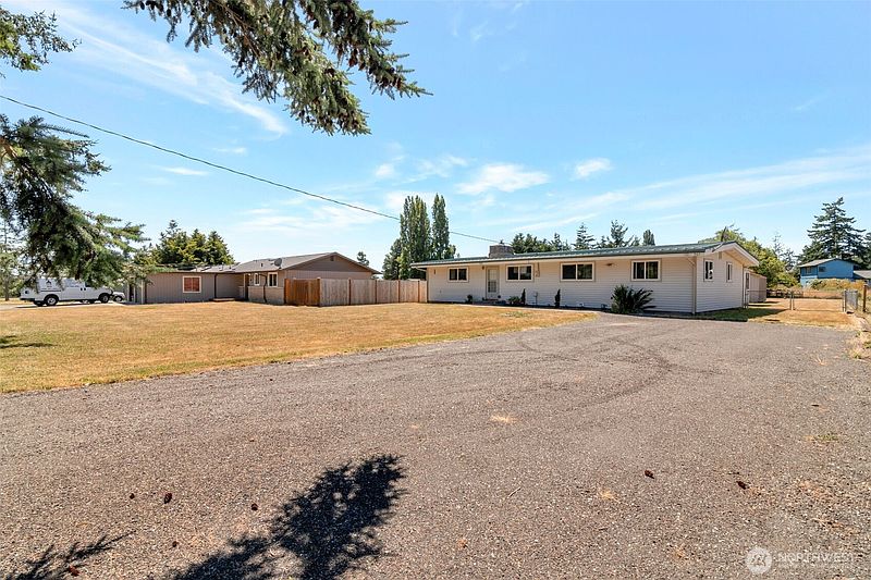 3rd image of 967 Donald Avenue