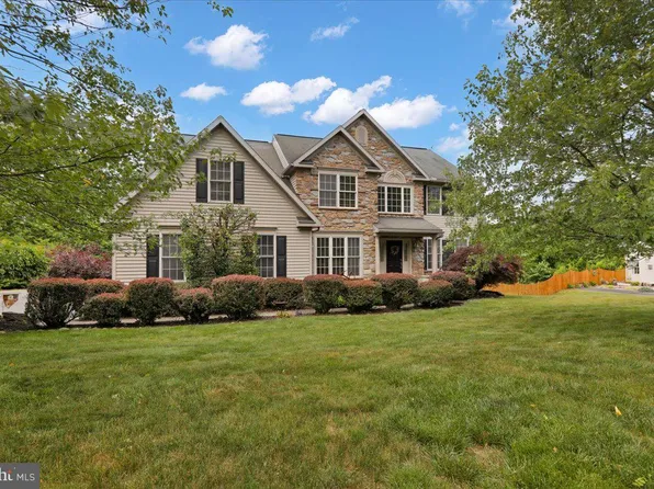 249 Pathfinder Dr, Birdsboro, PA 19508