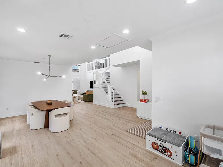 7766 Monarch Ct — Photo 6