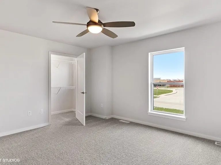 2229 Saint Andrews Dr — Photo 21