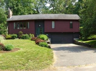6 Maplewood Ter, Hadley, MA 01035