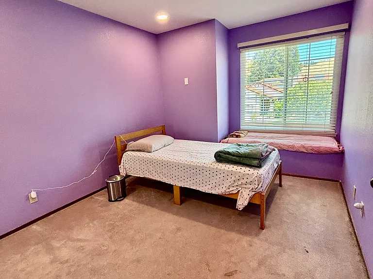1084 Sunrise Dr — Photo 33