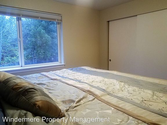 3rd image of 10430 NE State Highway 104 APT 18