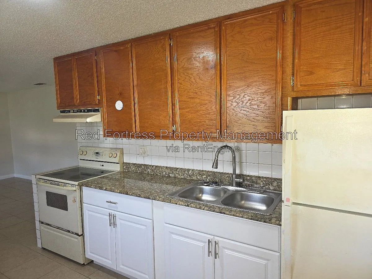 2 bed, 1.0 bath, $1,399 — Photo 3
