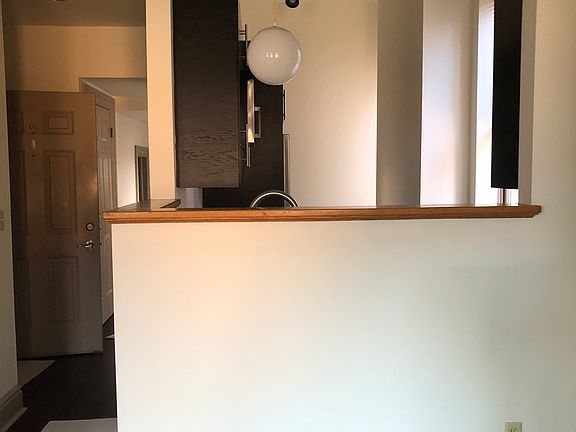 4th image of 1110 W North Ave APT 2