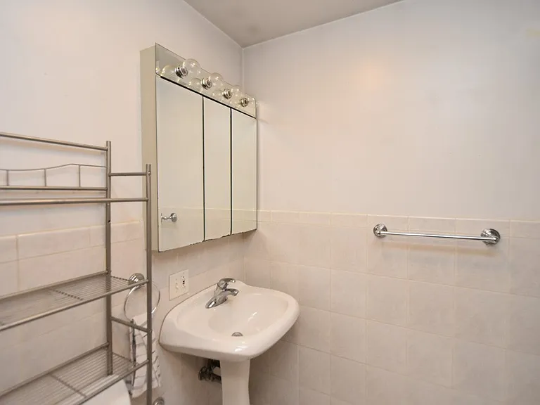 2724 N Magnolia Ave #6H — Photo 17