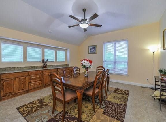 3rd image of 211 Briarstone Dr
