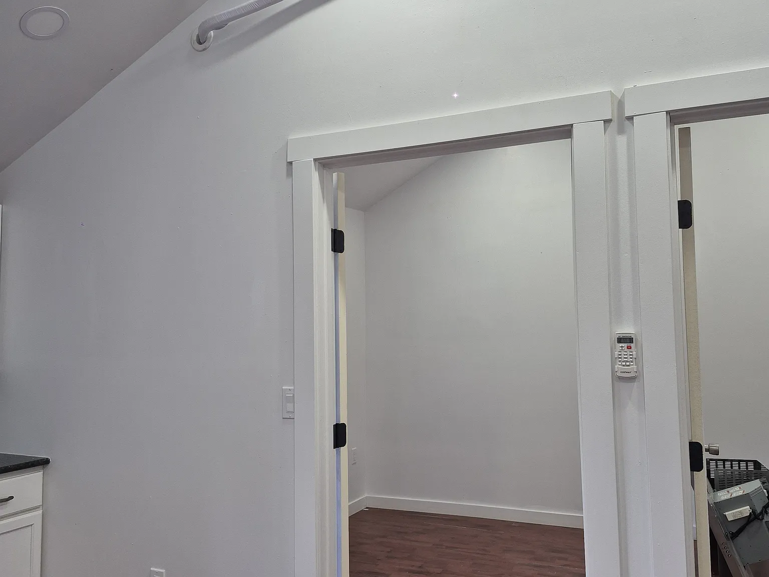2 bed, 800 sqft, $1,800 — Photo 3