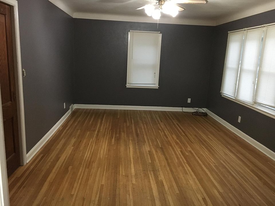 1st image of 1562 Ivy Avenue E # Main Floor