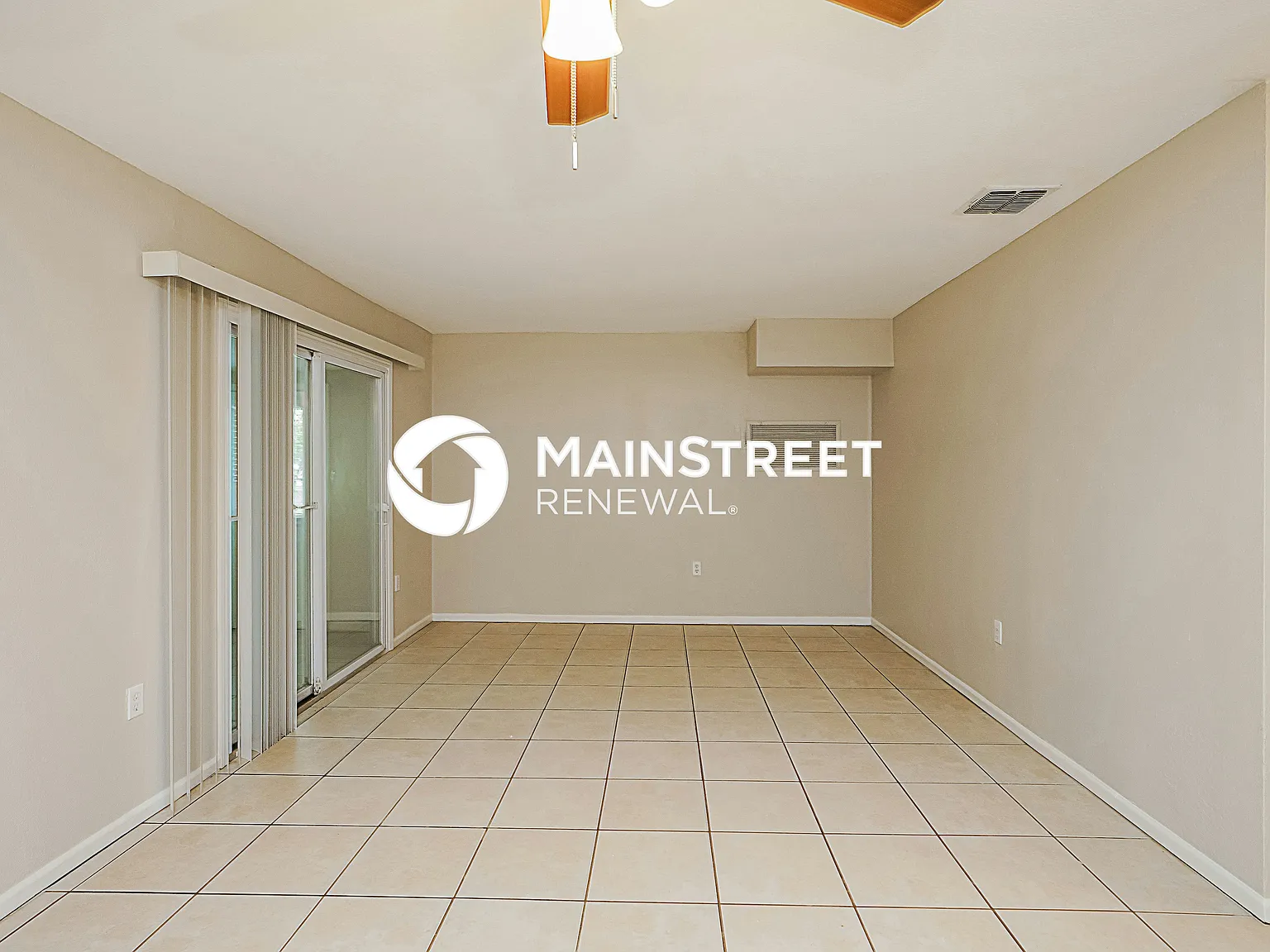 3031 Dillman Dr — Photo 3