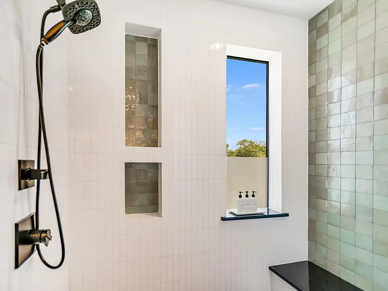 1100 Brass St #1 — Photo 7