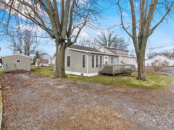 2nd image of 9050 Elm St