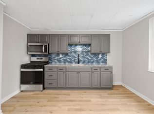 1113 2nd Ave, Coraopolis, PA 15108