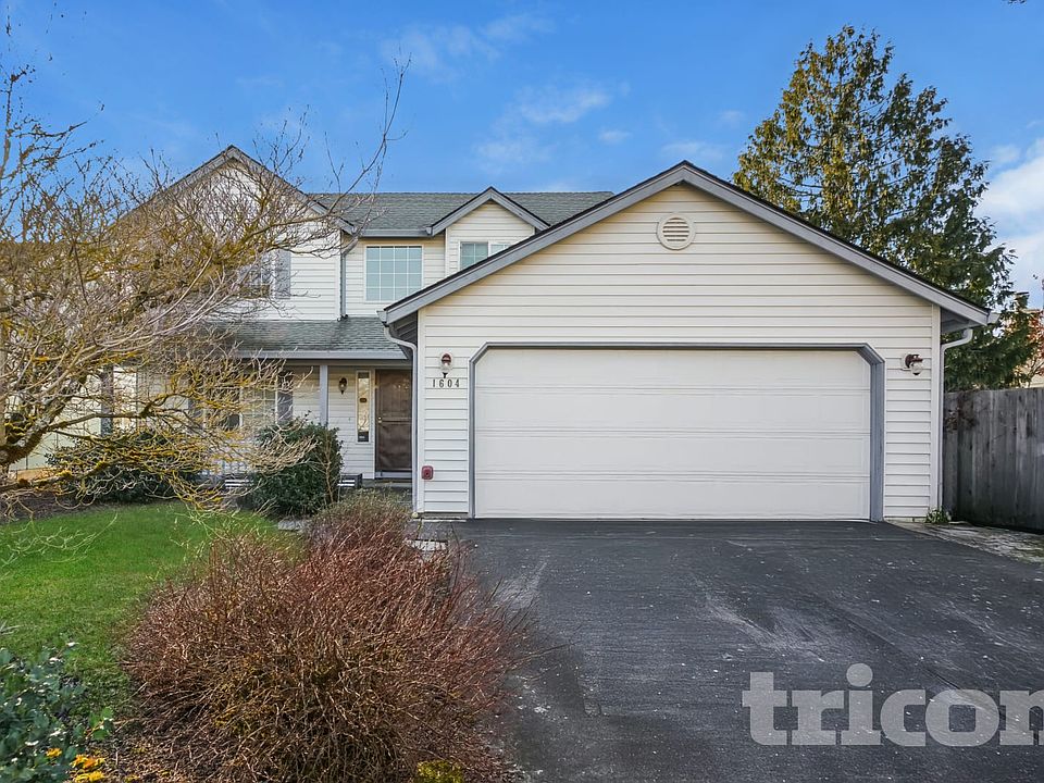 1st image of 1604 SE 171st Pl