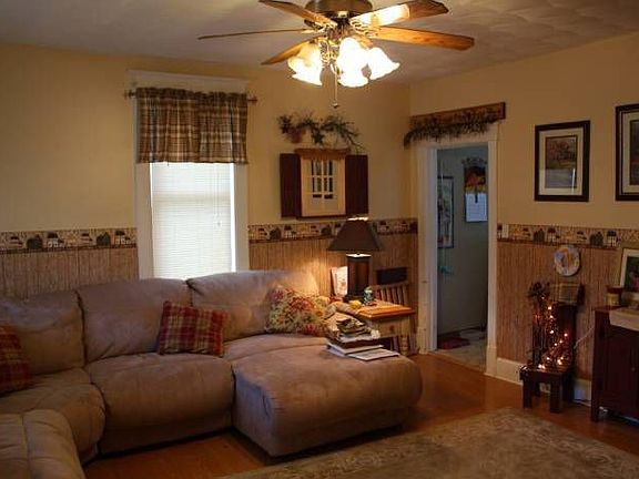2nd image of 511 Walden Ave
