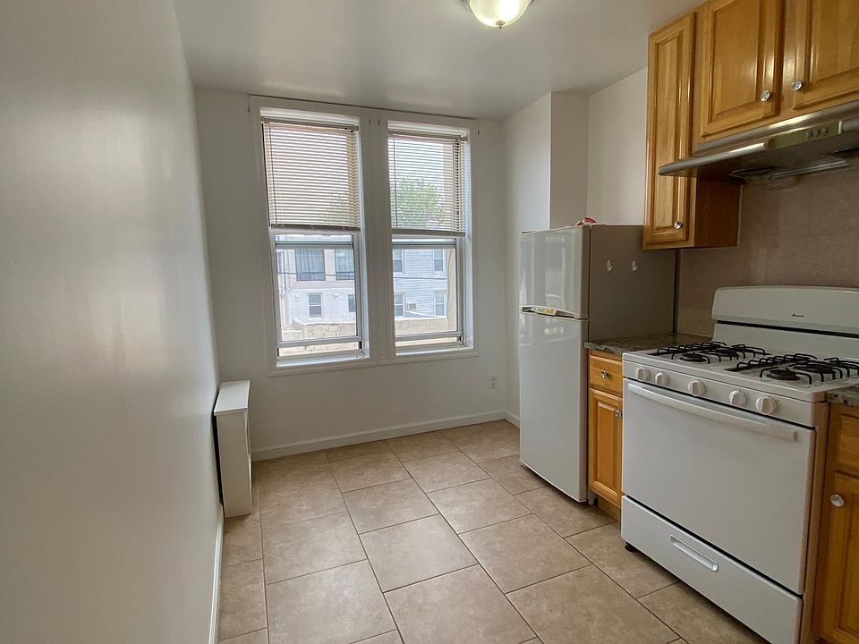 2nd image of 1313 72nd St #2
